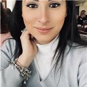 Docente e professionista del settore impartisce lezioni di psicologia, pedagogia e scienze sociali e umane per tutti i livelli